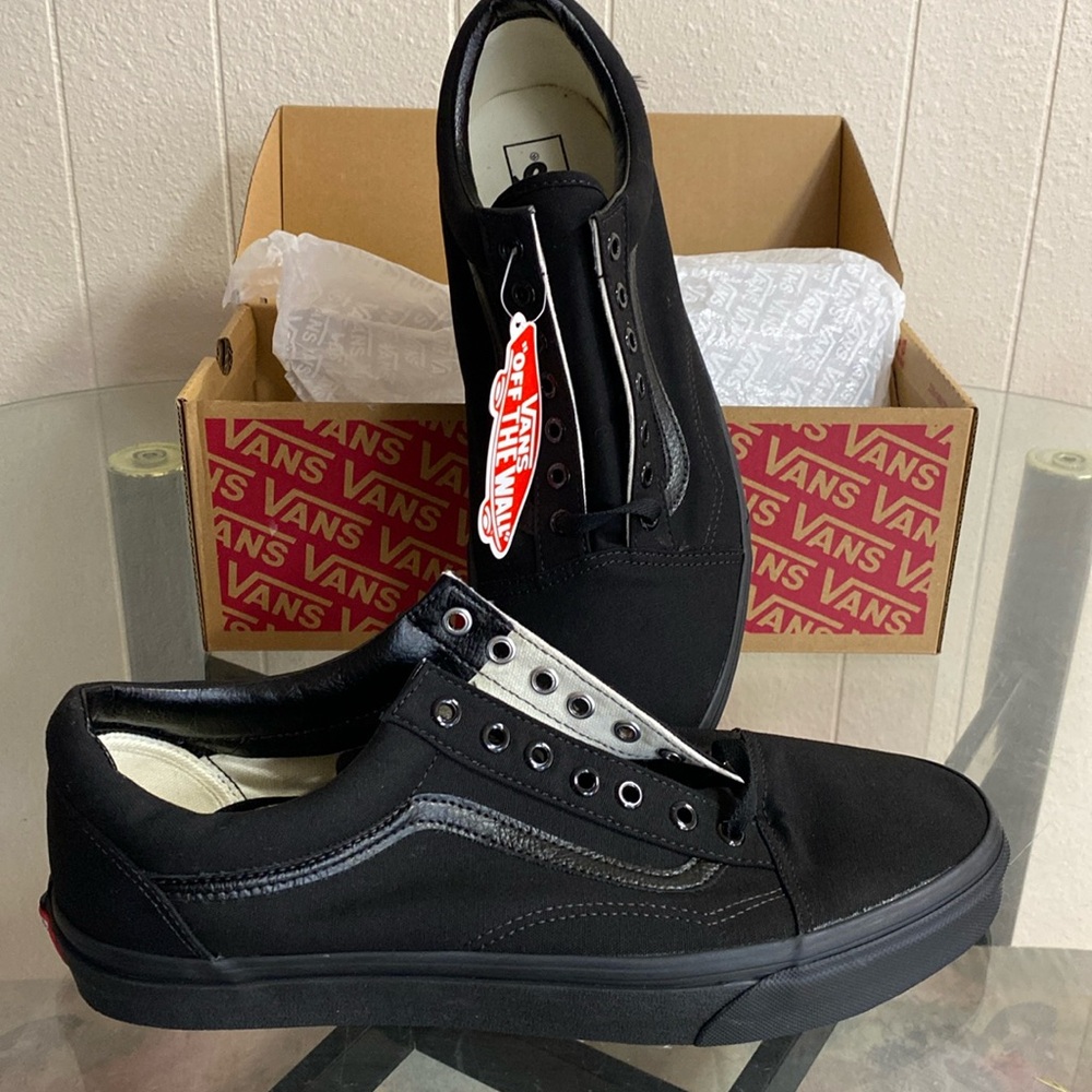 Black Old Skool Vans. Men’s size 12.